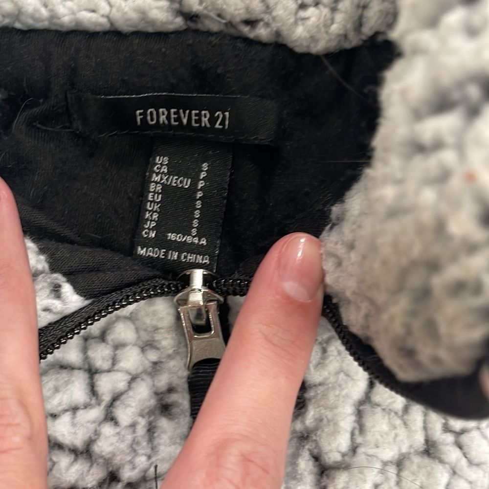 Forever 21 White Teddy Zip-Up Jacket - Picture 3 of 4